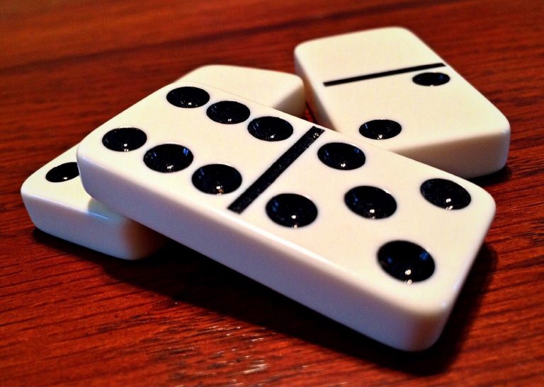 Domino Games
