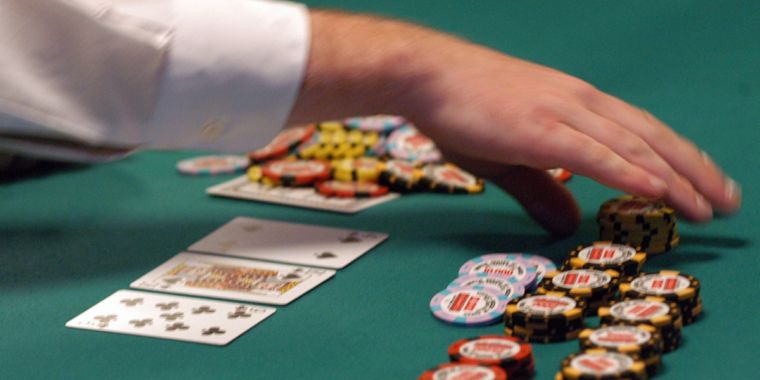 A few poker tips to beginners