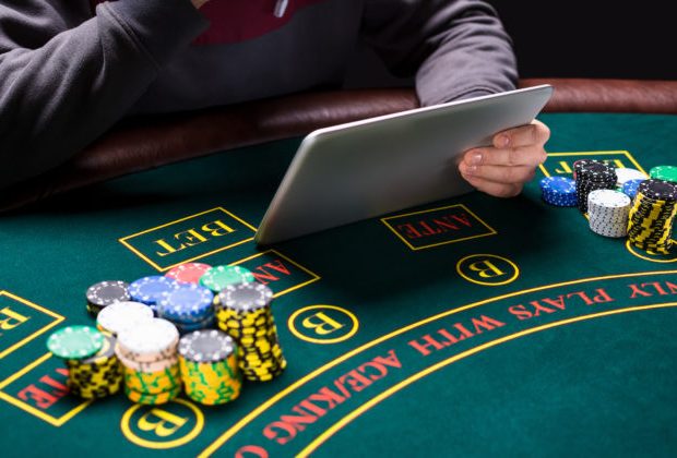 Backgammon's Long Association With Online Gambling